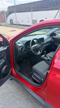 Red 2018 Hyundai KONA SE
