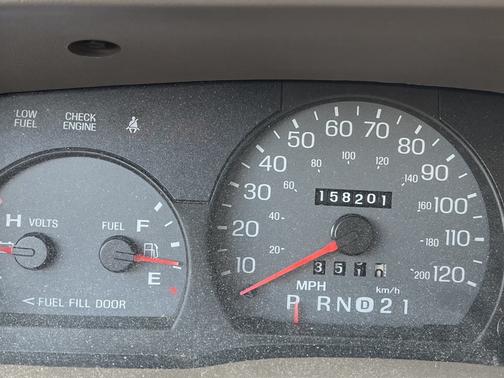 Green 2004 Mercury Grand Marquis LS