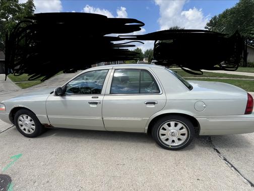 Green 2004 Mercury Grand Marquis LS