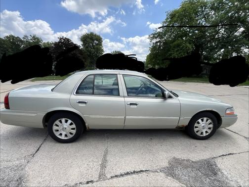 Green 2004 Mercury Grand Marquis LS