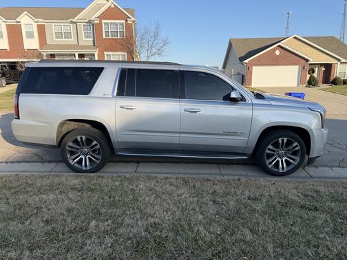 2017 GMC Yukon XL SLT