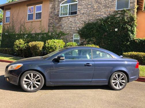 Blue 2012 Volvo C70 T5 Premier Plus
