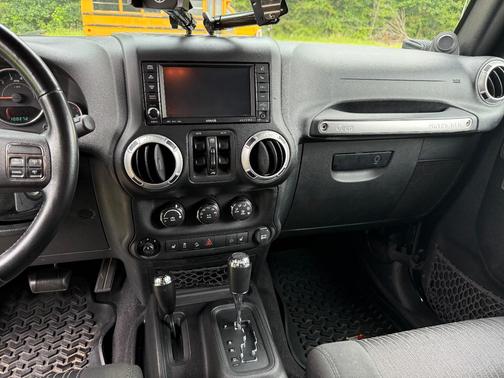 Black 2012 Jeep Wrangler Unlimited Rubicon