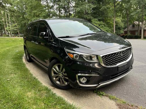 Photo 2 of 30 of 2016 Kia Sedona SX-L