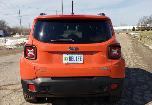 Photo 5 of 16 of 2015 Jeep Renegade Latitude