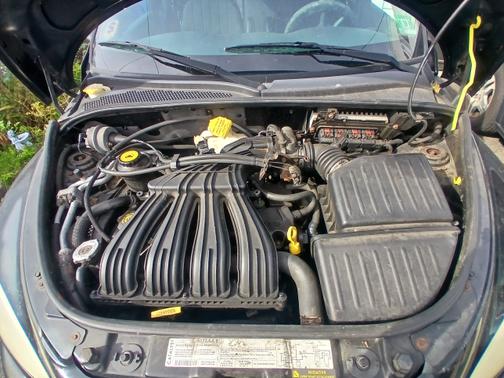2004 Chrysler PT Cruiser Base