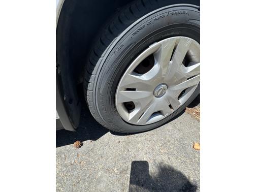 2012 Nissan Versa 1.8 S