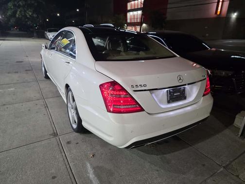 2010 Mercedes-Benz S-Class S 550