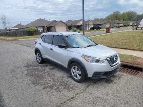 2020 Nissan Kicks S