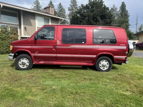 2002 Ford E250 Base