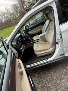 White 2016 Subaru Outback 3.6R Limited