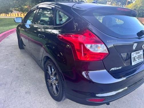 Black 2013 Ford Focus SE
