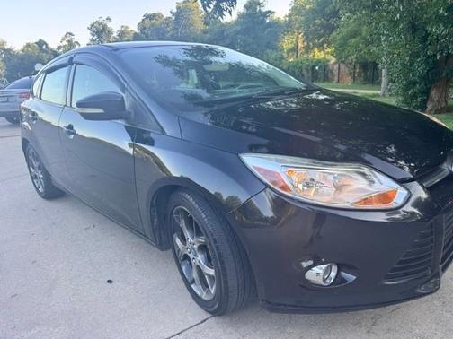 Black 2013 Ford Focus SE