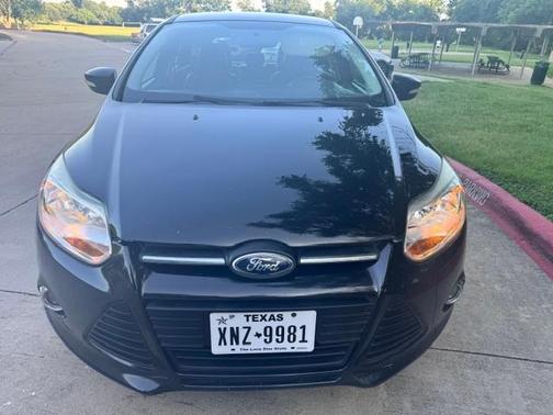 Black 2013 Ford Focus SE