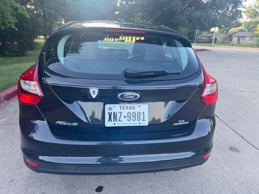 Black 2013 Ford Focus SE