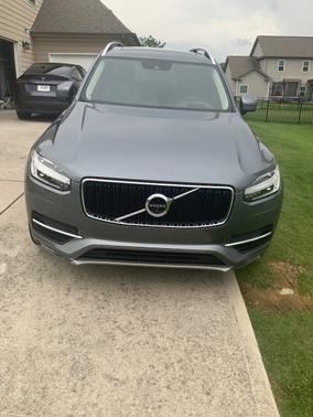 Gray 2019 Volvo XC90 T5 Momentum