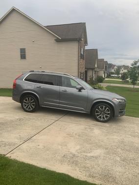 Gray 2019 Volvo XC90 T5 Momentum