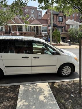 White 2010 Honda Odyssey LX