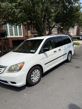 White 2010 Honda Odyssey LX