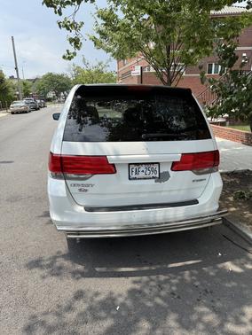 White 2010 Honda Odyssey LX