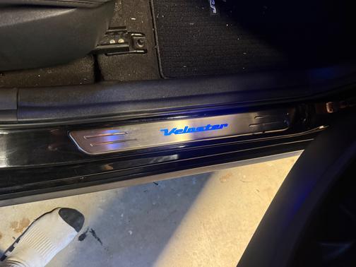 Black 2016 Hyundai Veloster Turbo