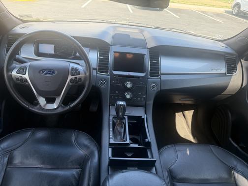 Gray 2017 Ford Taurus SEL