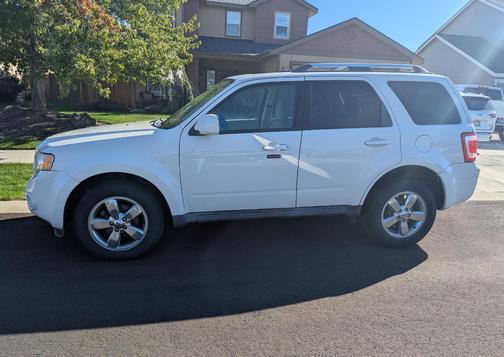 White 2012 Ford Escape Limited