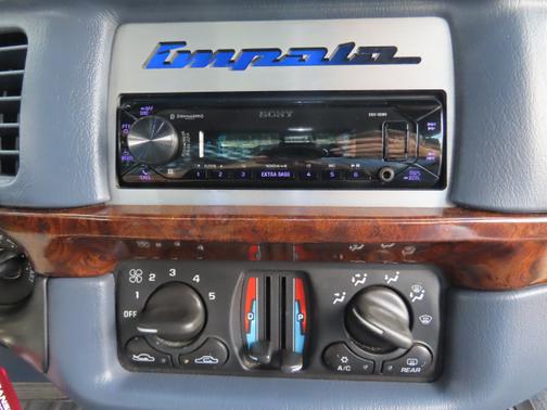 2003 Chevrolet Impala Base