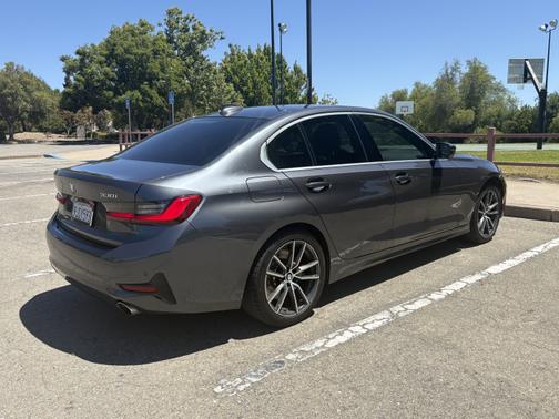 2020 BMW 330 i