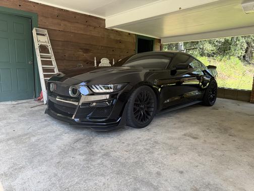 Black 2017 Ford Mustang GT Premium