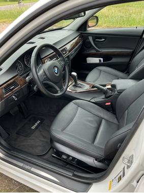 White 2011 BMW 328 i