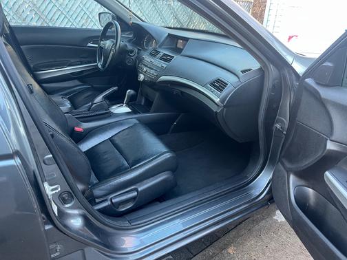 Gray 2010 Honda Accord EX-L