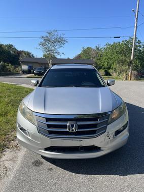 Gray 2011 Honda Accord Crosstour EX-L