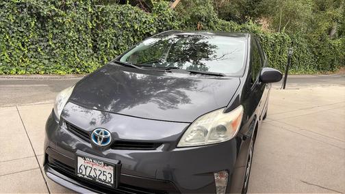 Gray 2013 Toyota Prius Five