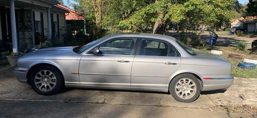 2004 Jaguar XJ8 Base