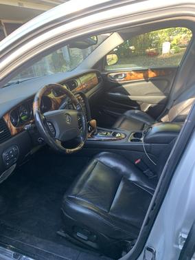 2004 Jaguar XJ8 Base