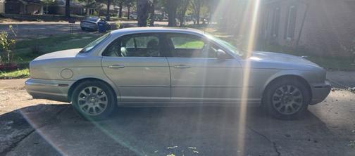 2004 Jaguar XJ8 Base