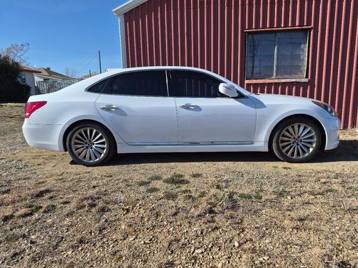 White 2016 Hyundai Equus Signature