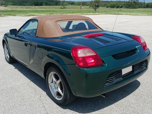Green 2002 Toyota MR2 Spyder