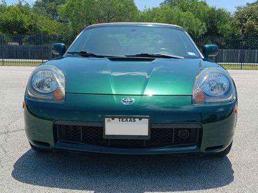 Green 2002 Toyota MR2 Spyder