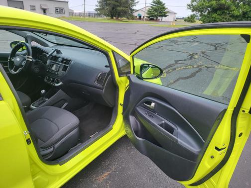Green 2012 Kia Rio5 EX
