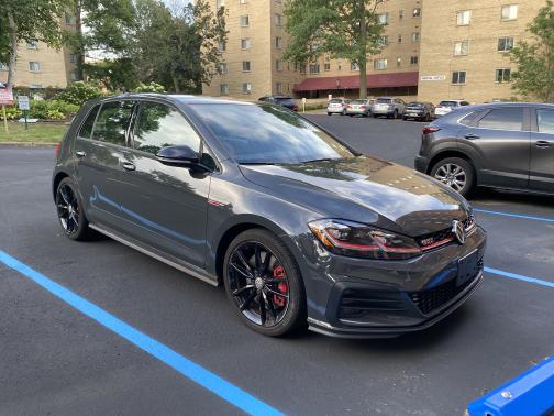 Photo 1 of 14 of 2019 Volkswagen Golf GTI 2.0T Rabbit Edition 4-Door