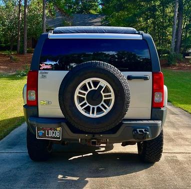 Beige 2007 Hummer H3 Base