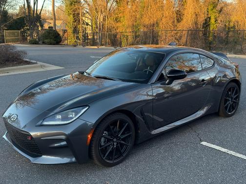 2024 Toyota GR86 Premium