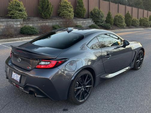 2024 Toyota GR86 Premium