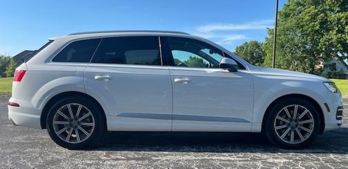 White 2018 Audi Q7 3.0T Prestige