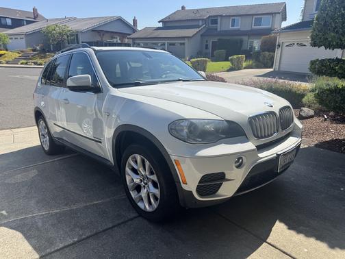 White 2013 BMW X5 xDrive35i Premium