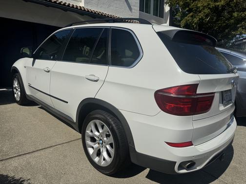 White 2013 BMW X5 xDrive35i Premium