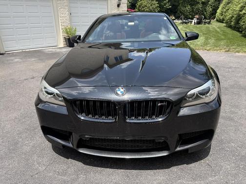Black 2016 BMW M5 Base