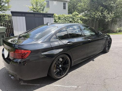 Black 2016 BMW M5 Base